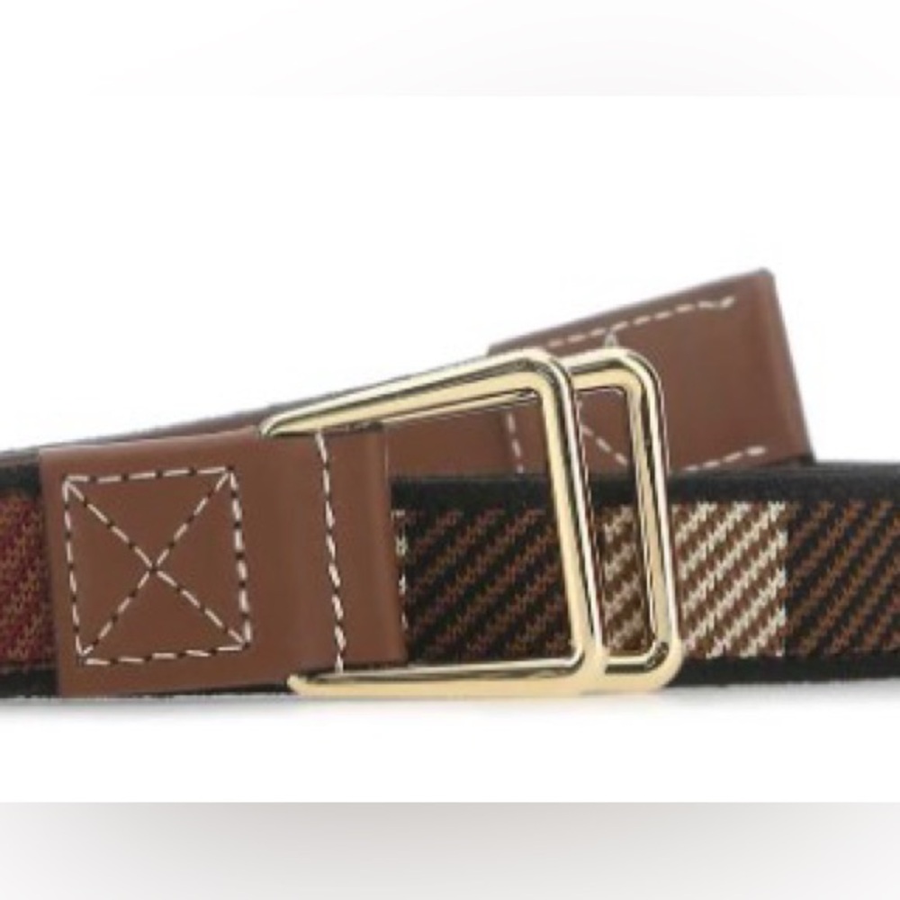 Burberry Exaggerated D-Ring Buckle Belt